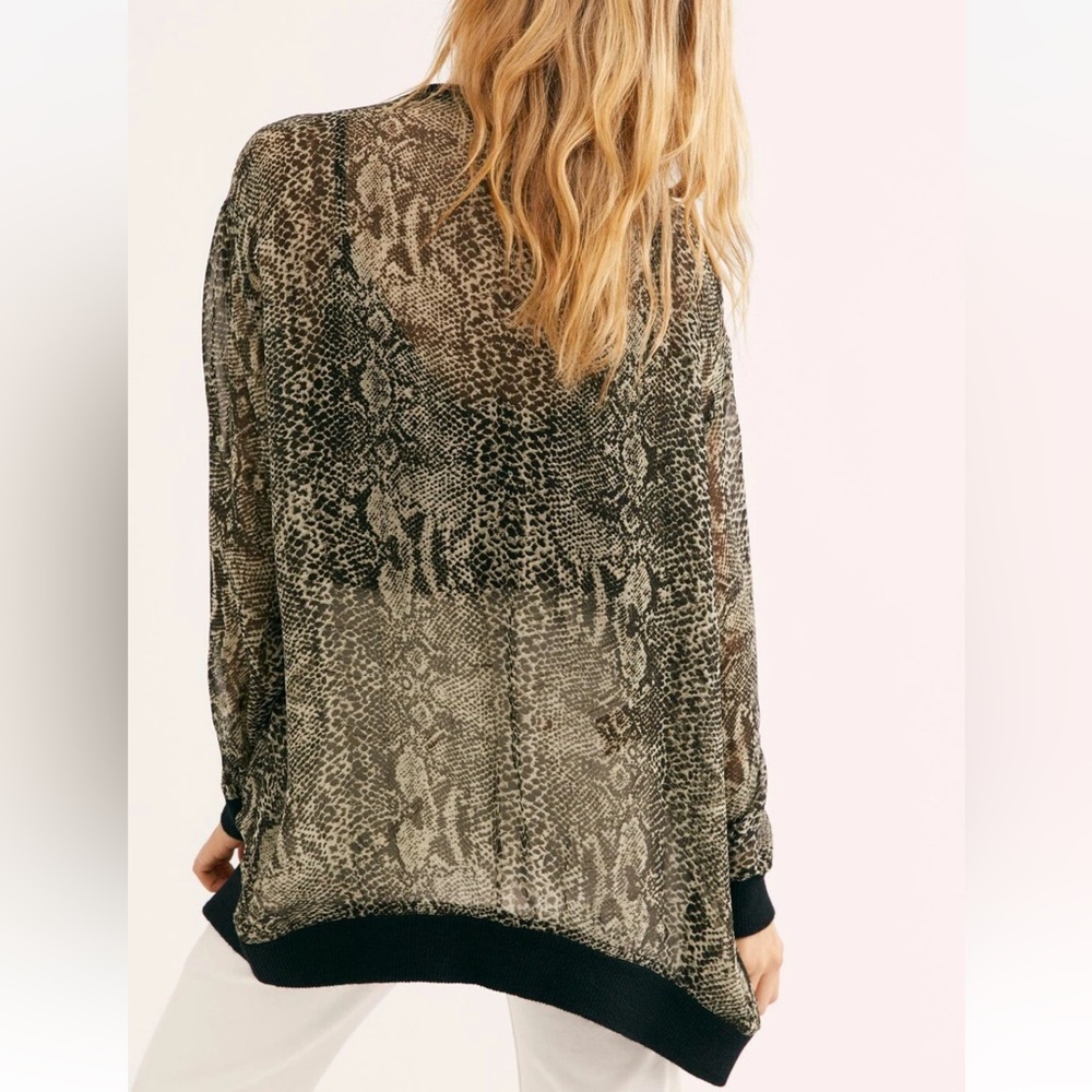 Free People Lori Snakeskin bomber jacket black gray - Picture 3 of 3